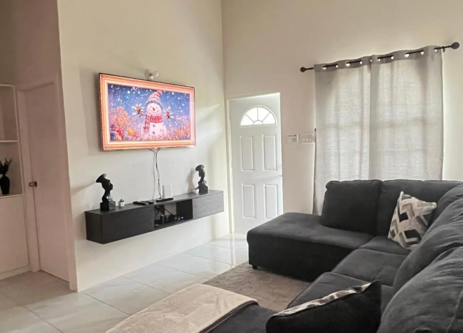 Sun Sand N Sea Sojourn Discovery Bay Holiday home